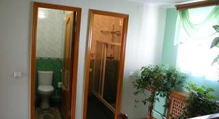 Гостевой дом KTO Анапа Трехместный номер эконом-класса с общей ванной комнатой-4